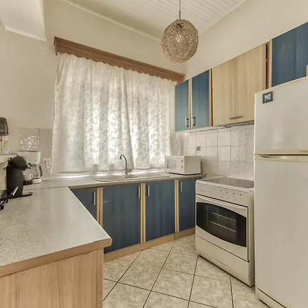 Nitsa's Corner Apartment