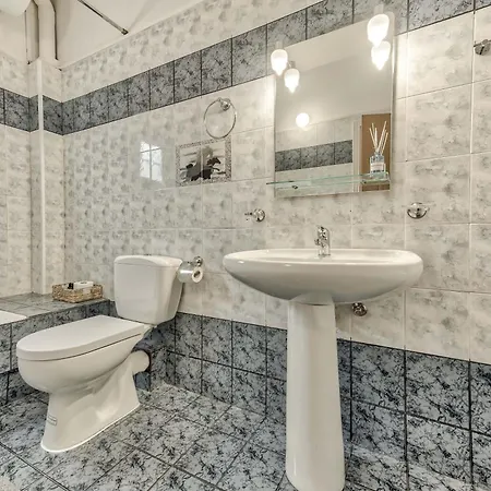 Nitsa's Corner Apartman