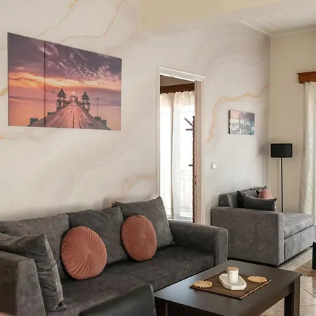Nitsa's Corner Apartament *